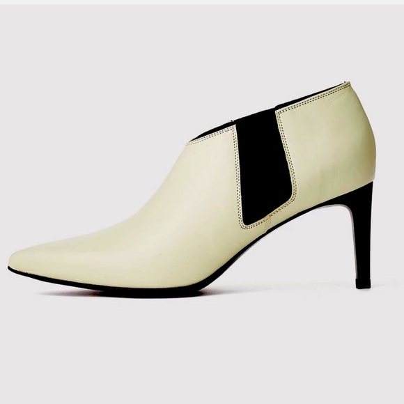 rag & bone Ivory and Ebony Ankle Boots, Size 8 1/2 - Picture 1 of 10
